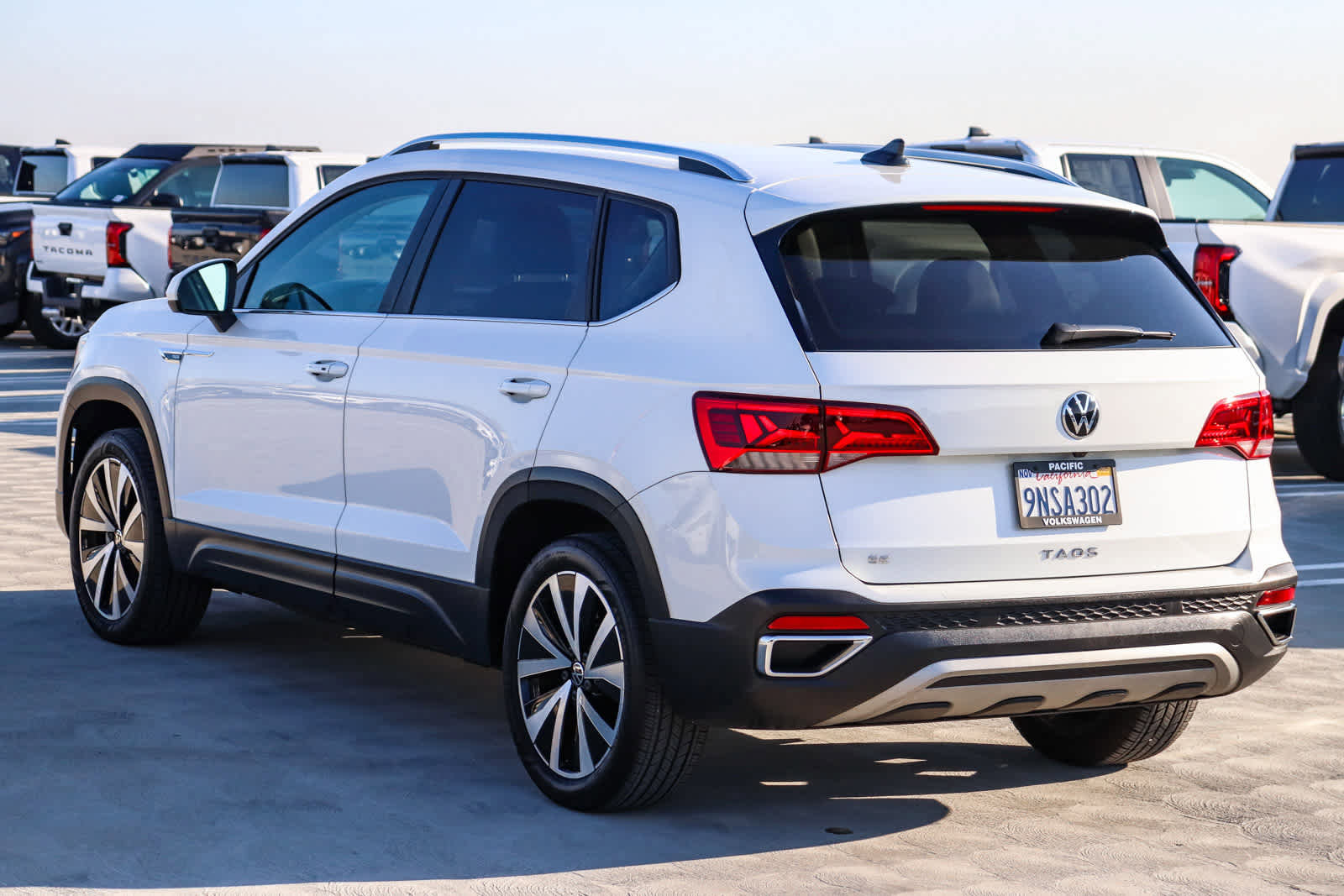 Used 2023 Volkswagen Taos SE image 8