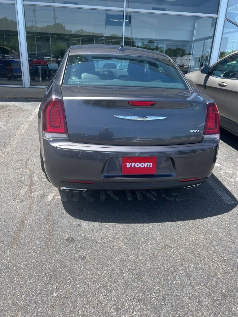Used 2019 Chrysler 300 S image 5