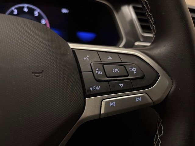 Used 2024 Volkswagen Tiguan SE AWD/4WD image 16