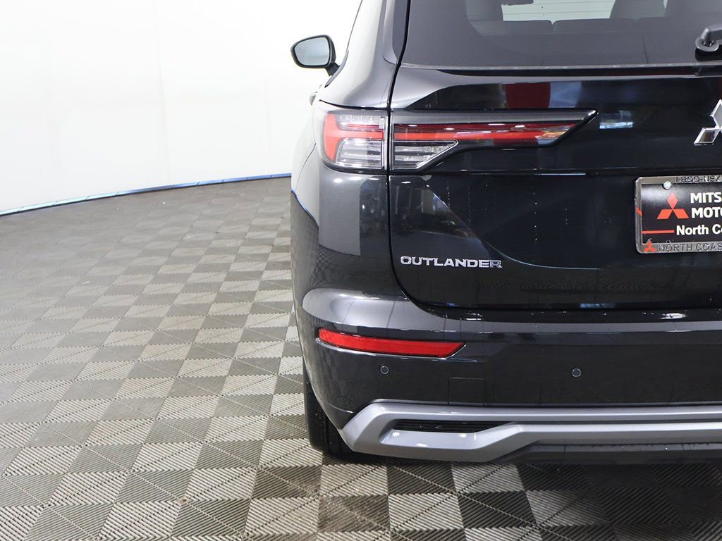 New 2025 Mitsubishi Outlander SEL image 20