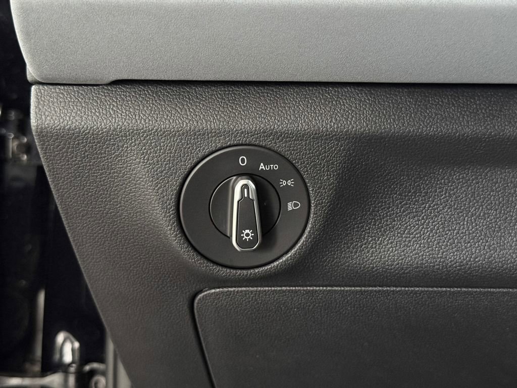 New 2026 Volkswagen Jetta SE FWD image 21