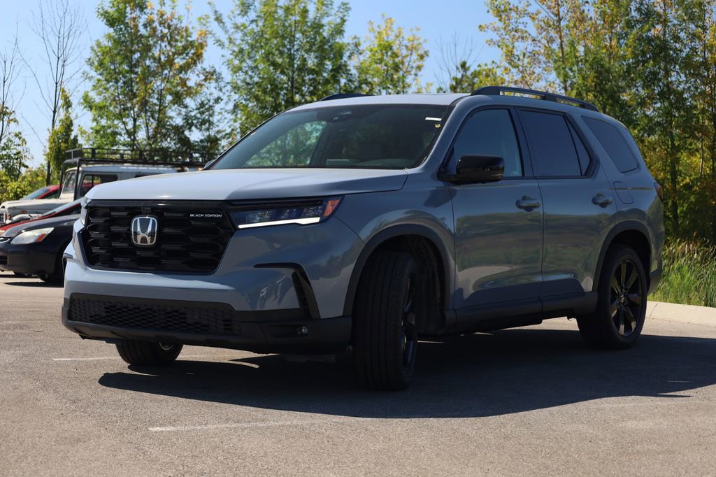 New 2025 Honda Pilot Black Edition image 3