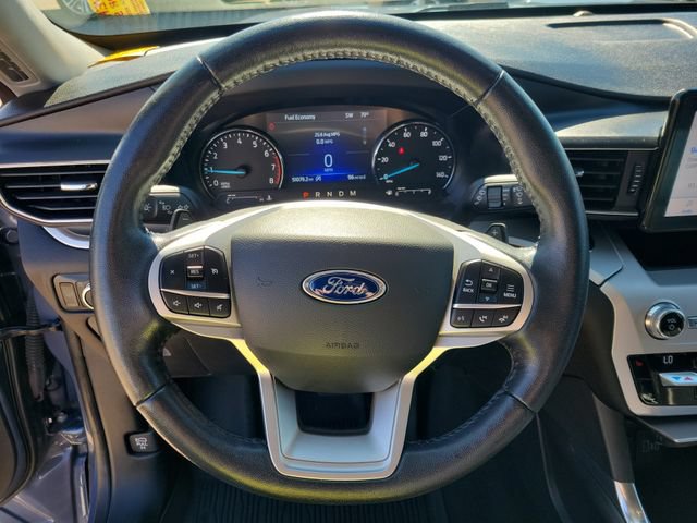 Used 2021 Ford Explorer XLT w/ Equipment Group 202A AWD/4WD image 12