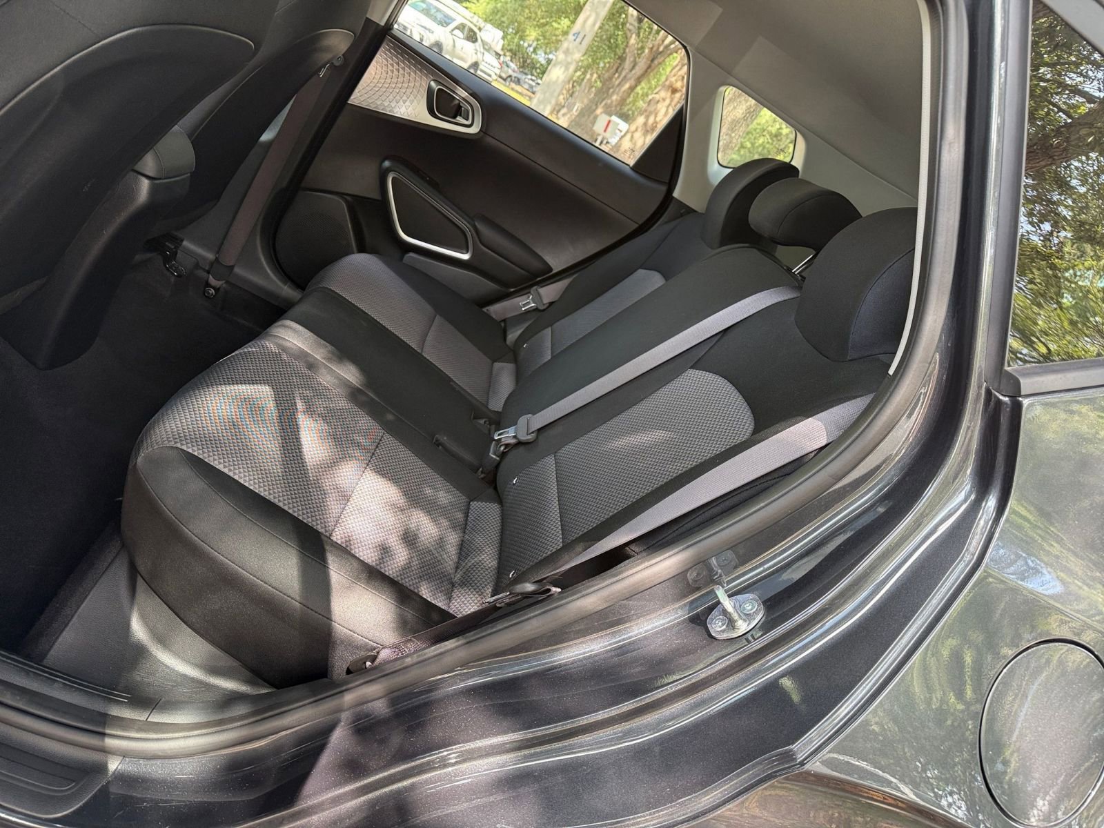 Used 2025 Kia Soul LX w/ LX Technology Package FWD image 23