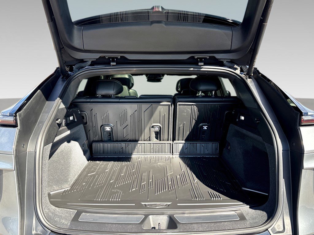 Used 2024 Cadillac Lyriq Sport image 22