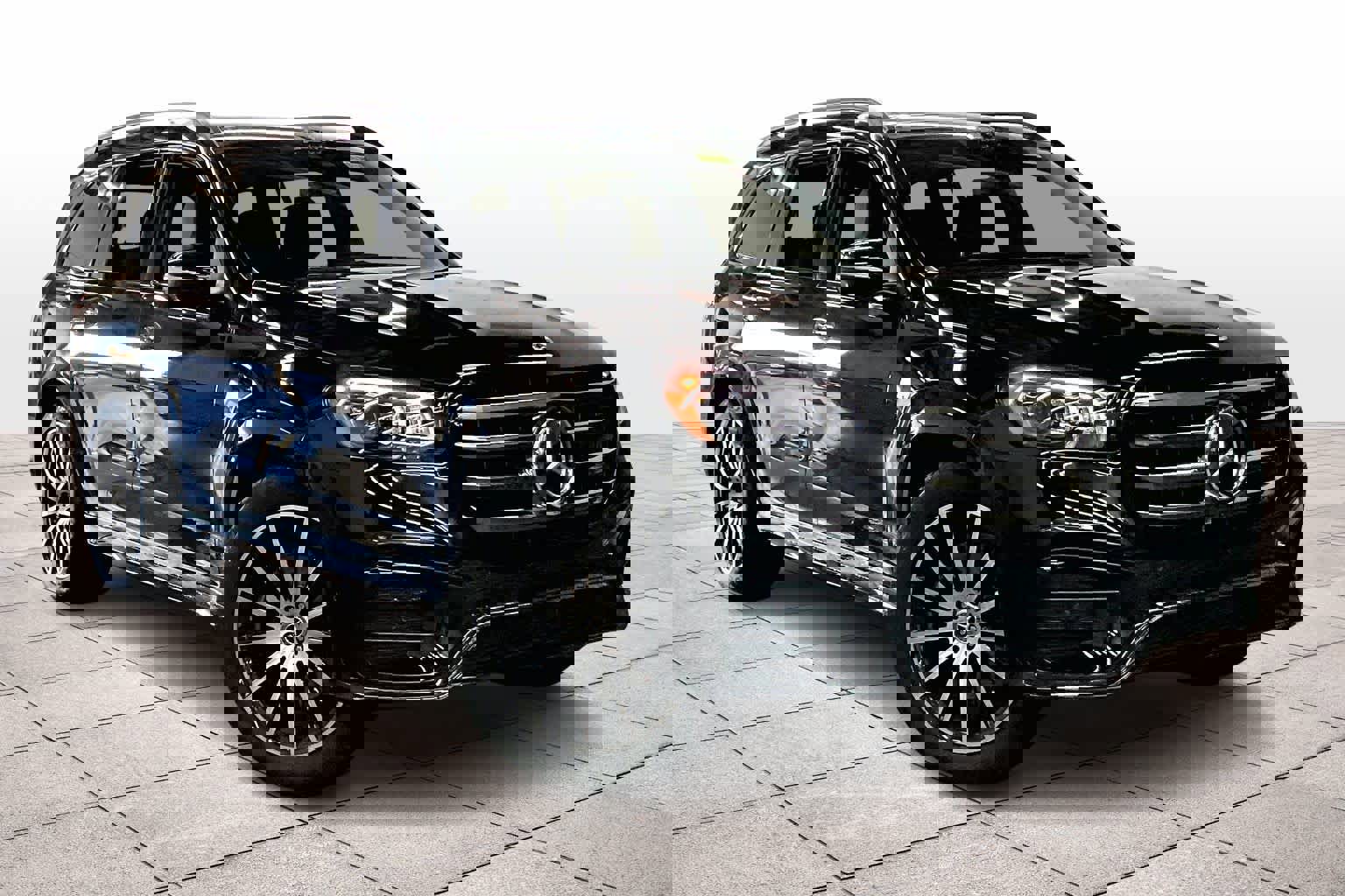 Used 2025 Mercedes-Benz GLS 450 GLS 450 image 2