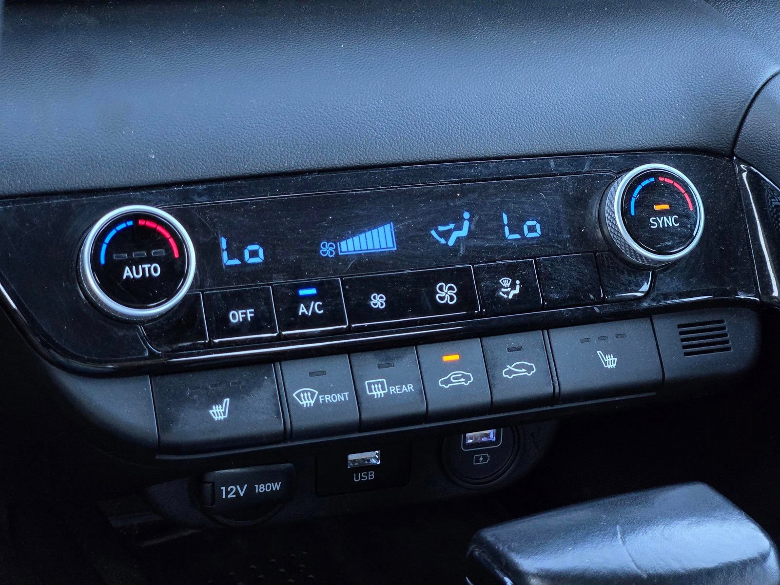Certified 2022 Hyundai Elantra SEL w/ Convenience Package FWD image 19
