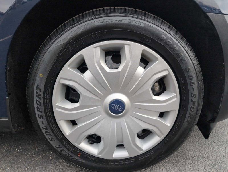 Used 2020 Ford Transit Connect XL image 28