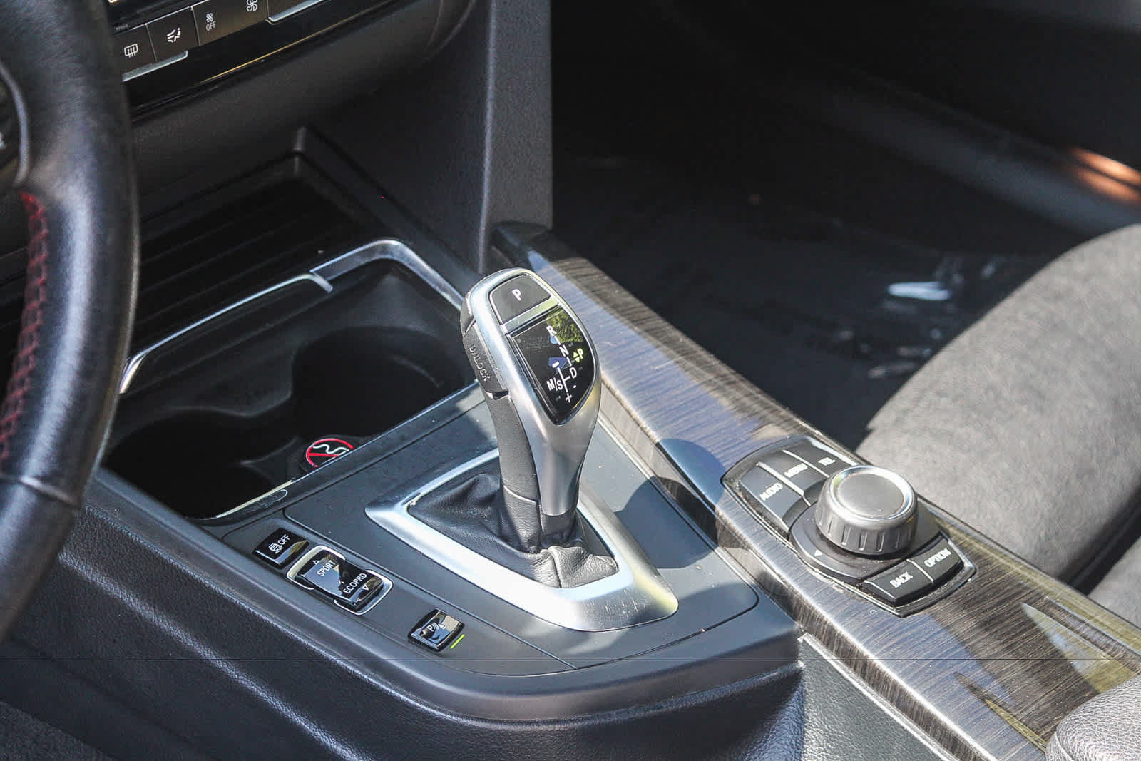 Used 2017 BMW 330i Sedan RWD image 18