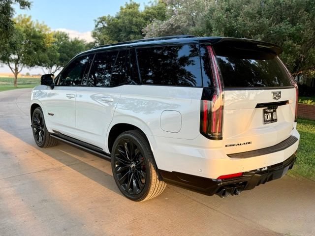 Used 2026 Cadillac Escalade V w/ LPO, ONYX Package AWD/4WD image 14