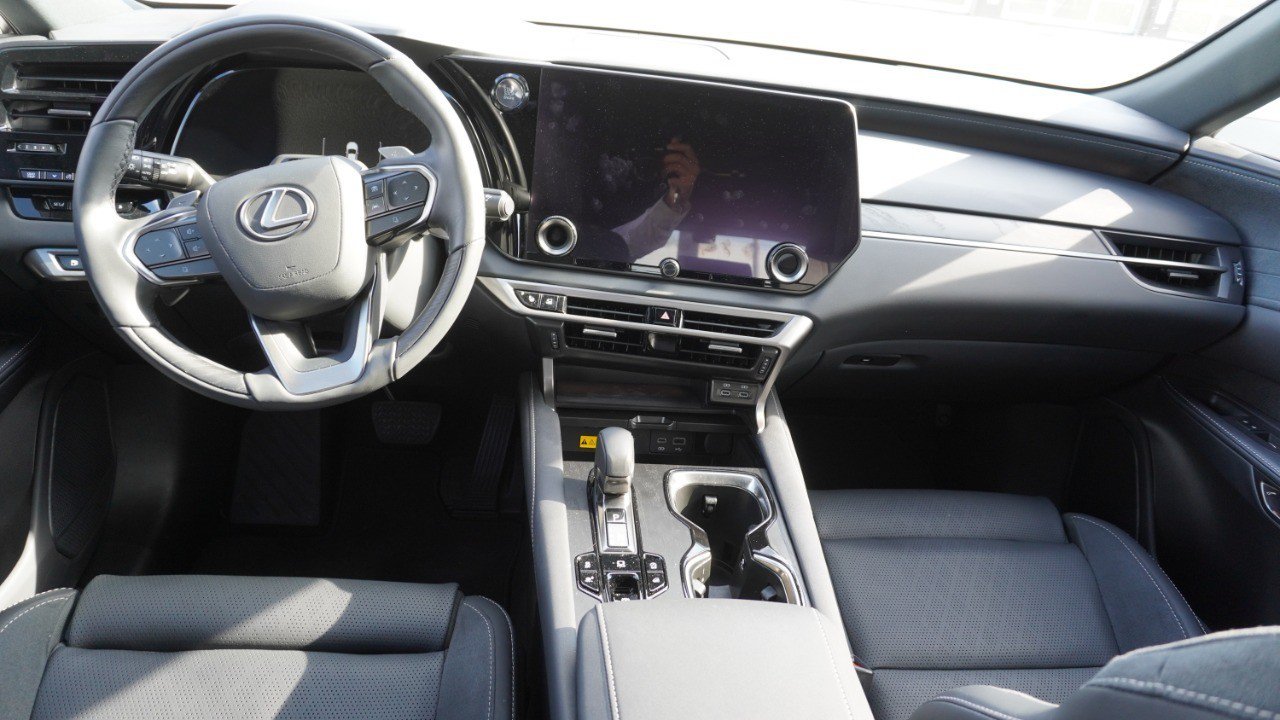 Certified 2025 Lexus RX 350 AWD w/ Convenience Package image 15