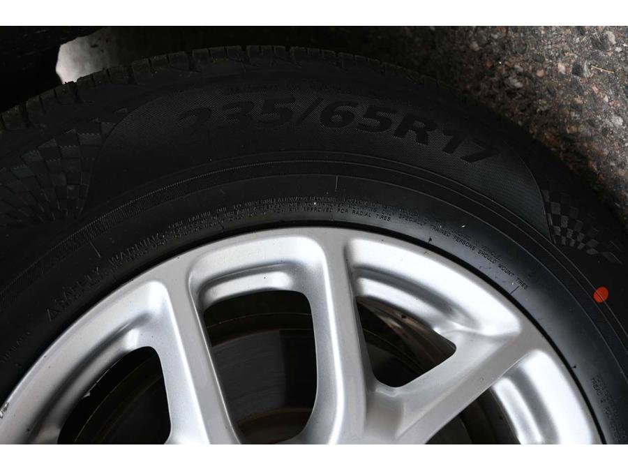 Used 2023 Chrysler Voyager LX image 12