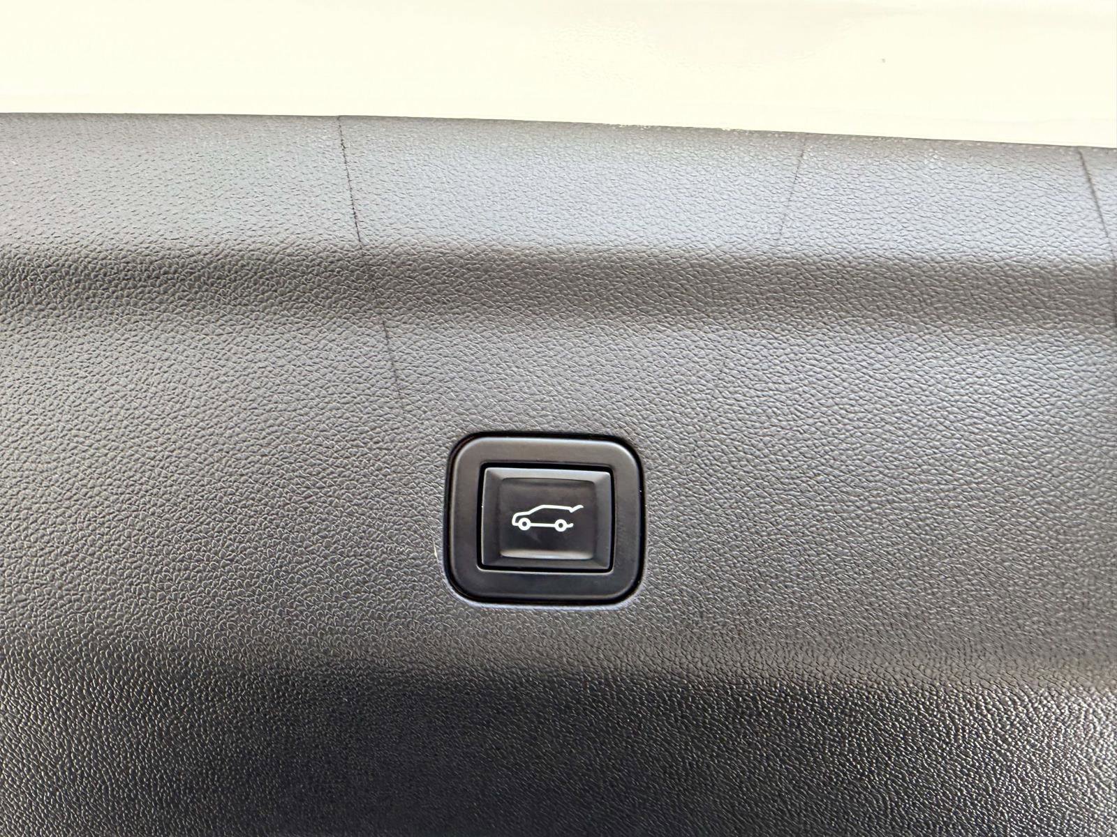 Certified 2022 Chevrolet Tahoe RST w/ Luxury Package image 8