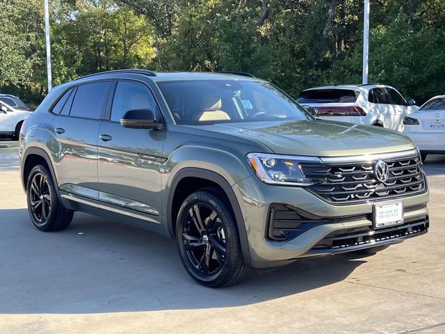 New 2026 Volkswagen Atlas Cross Sport SEL R-Line image 2