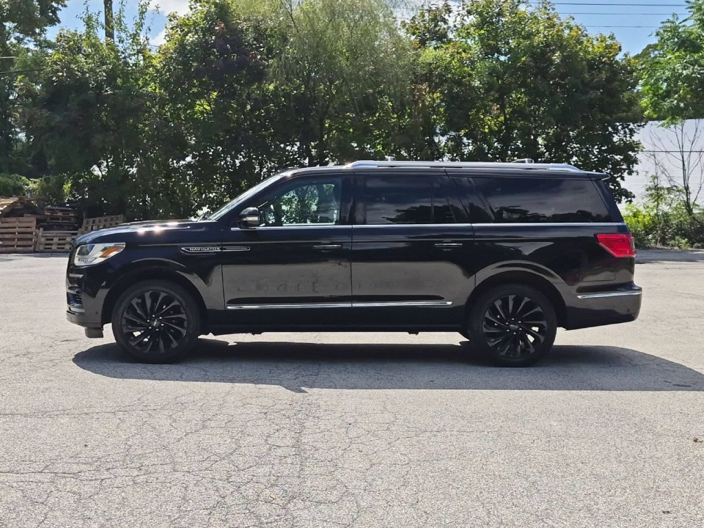Used 2020 Lincoln Navigator L Reserve w/ Equipment Group 208A Reserve AWD/4WD image 11