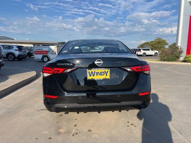 Used 2025 Nissan Sentra S image 6