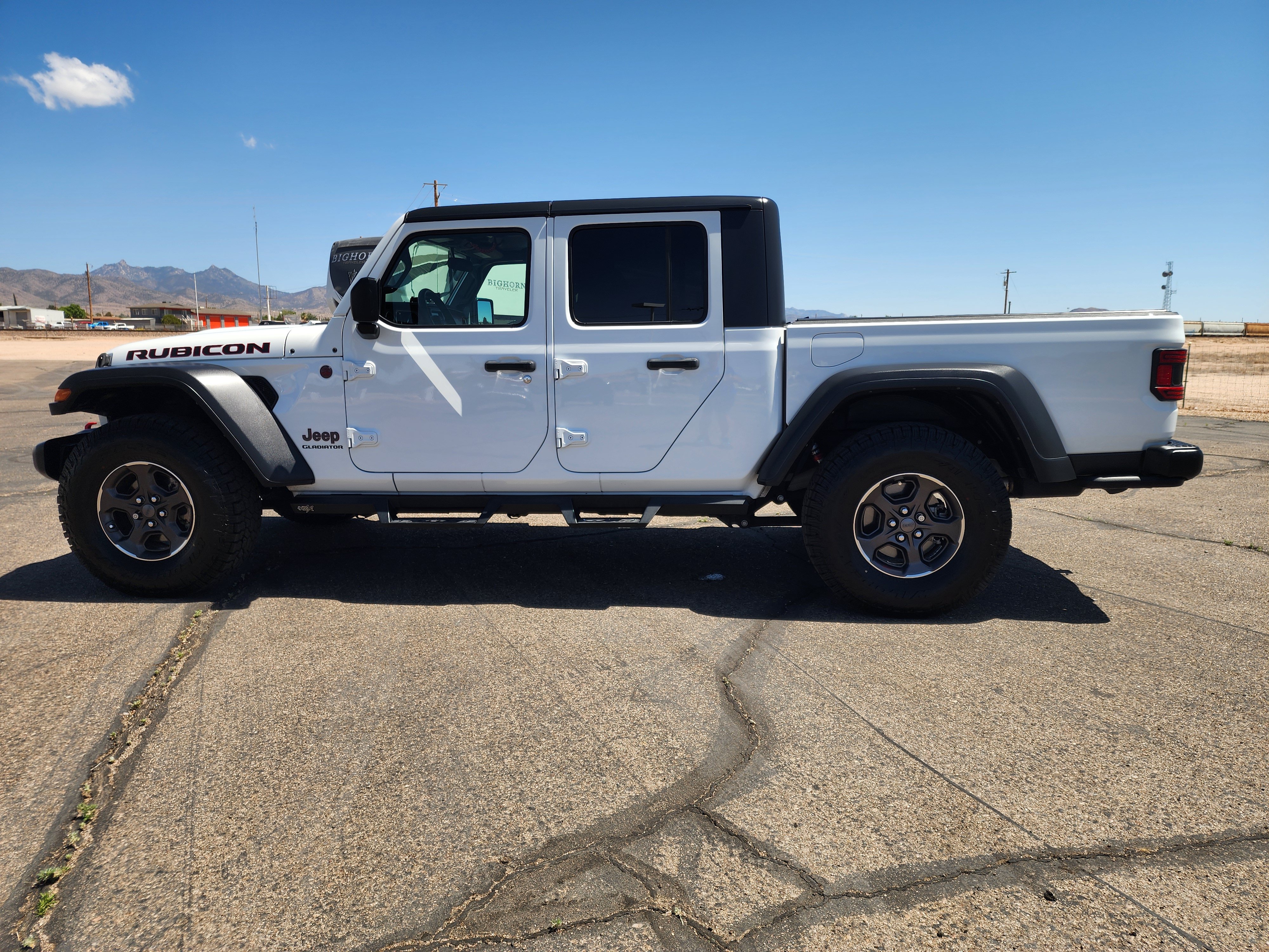 Used 2021 Jeep Gladiator Rubicon AWD/4WD image 8