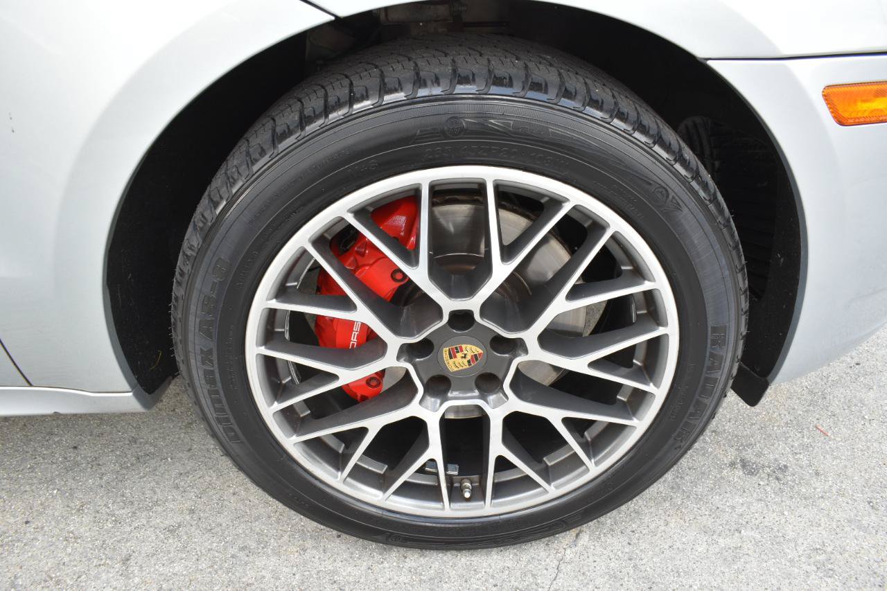 Used 2017 Porsche Macan GTS AWD/4WD image 35