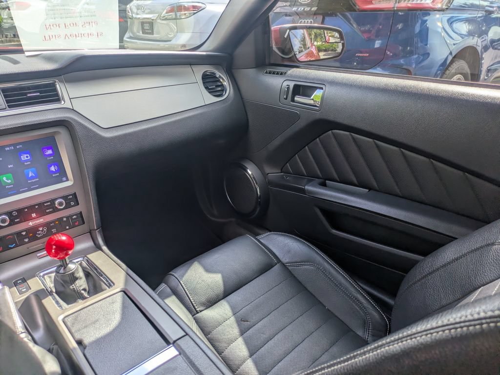Used 2011 Ford Mustang GT Premium w/ Comfort Pkg RWD image 16