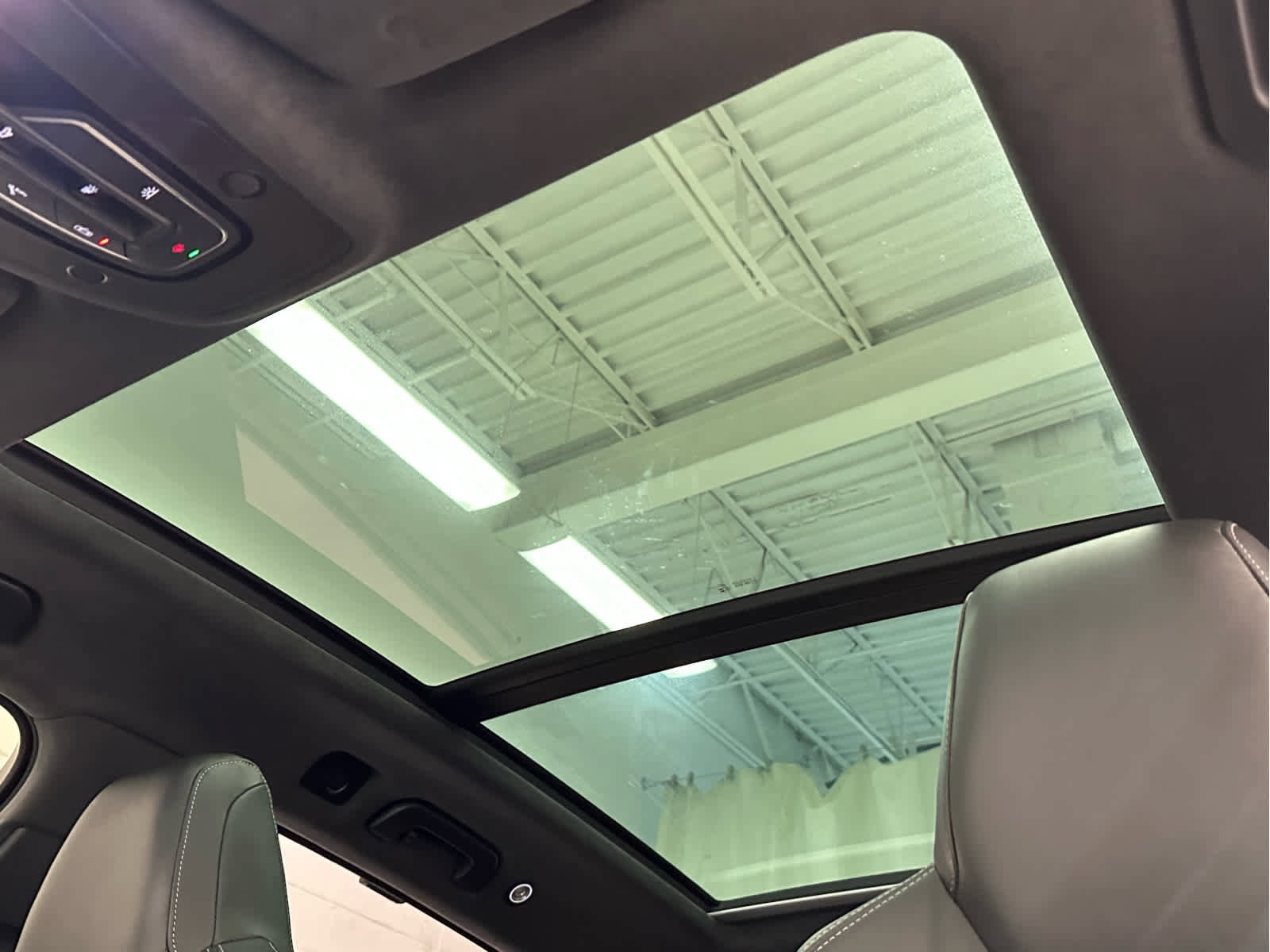 Used 2023 Audi SQ7 Prestige w/ Sport Package image 40