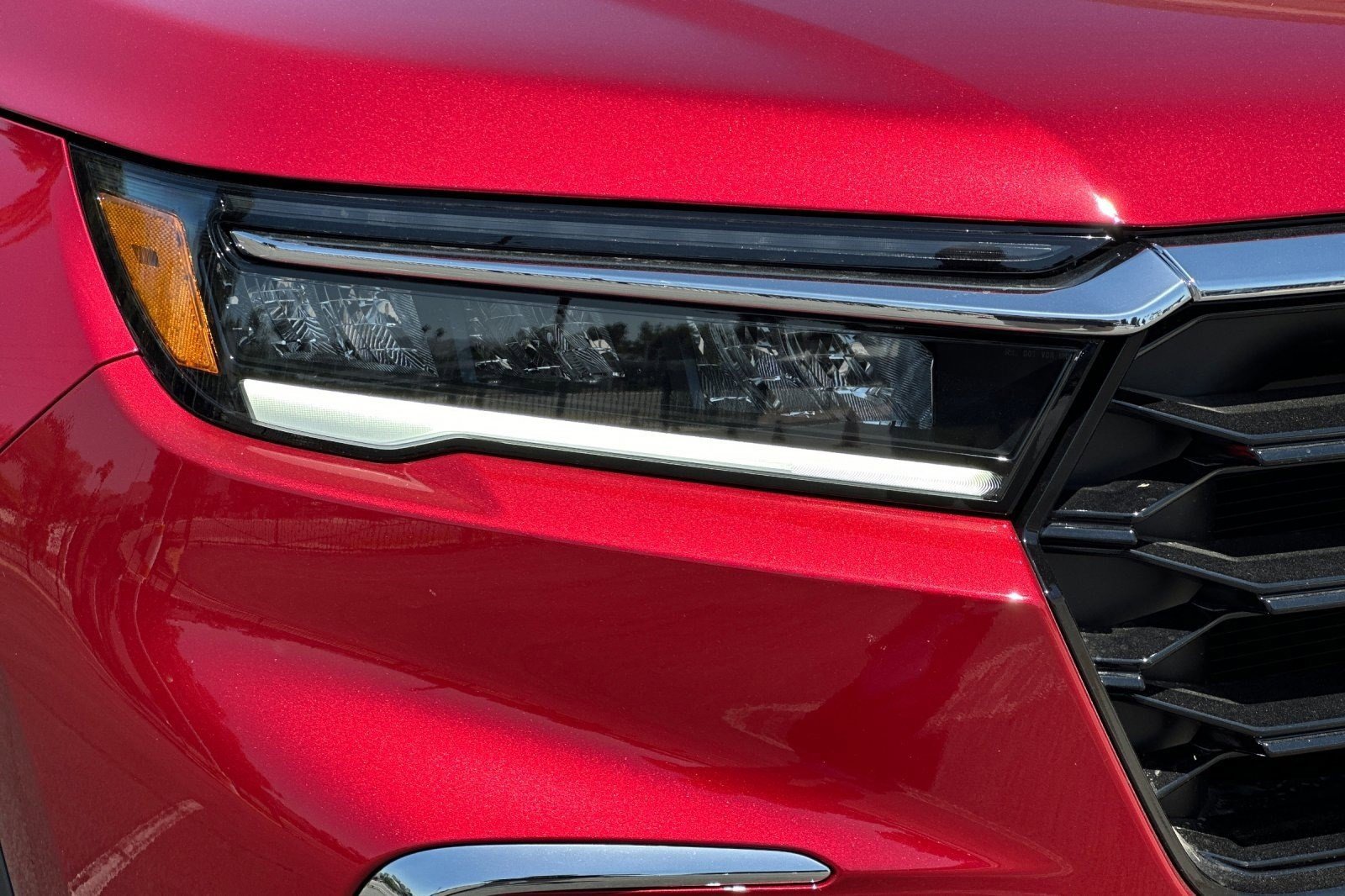 New 2025 Honda Pilot Touring image 10