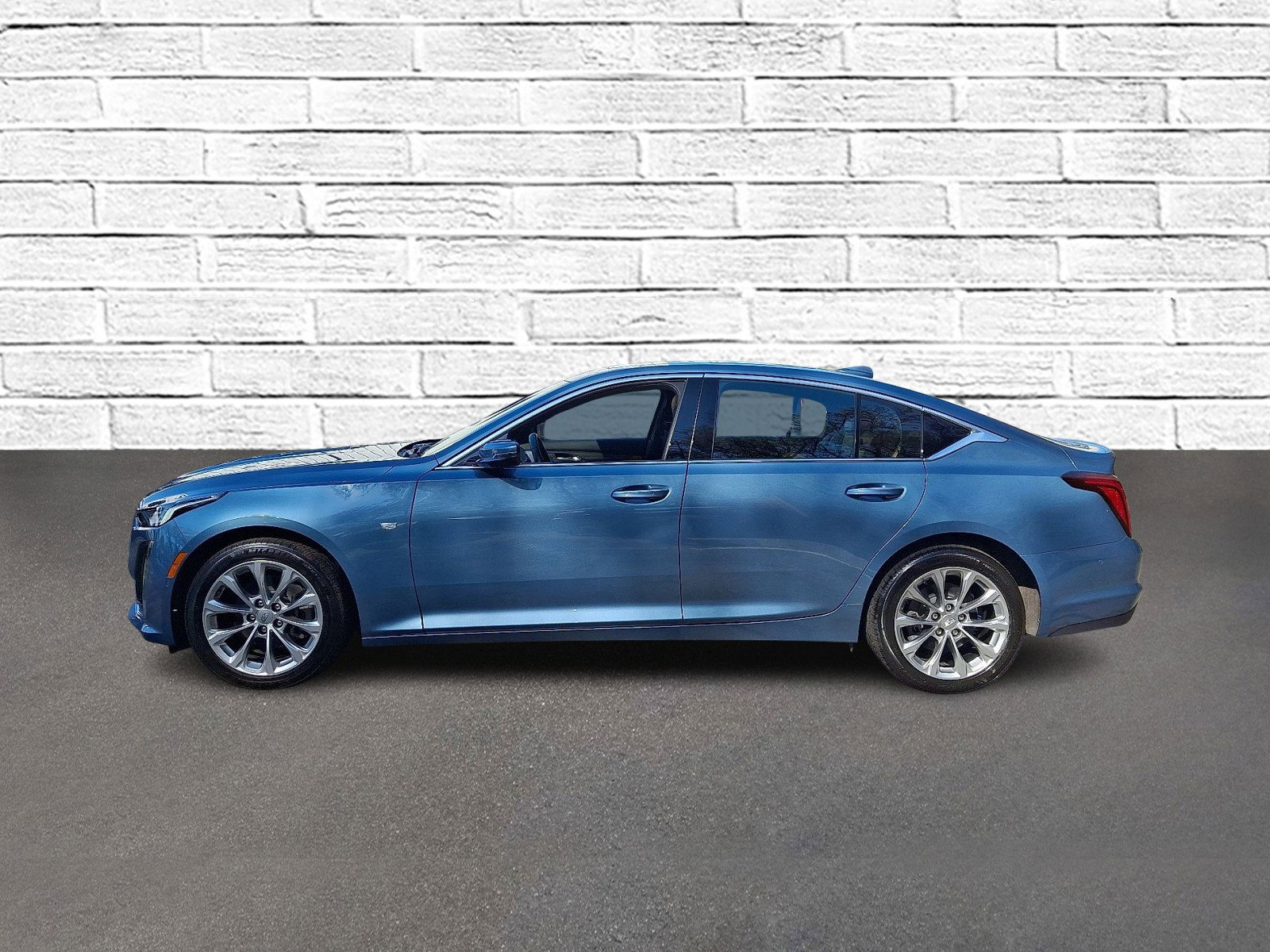 Certified 2023 Cadillac CT5 Luxury image 3