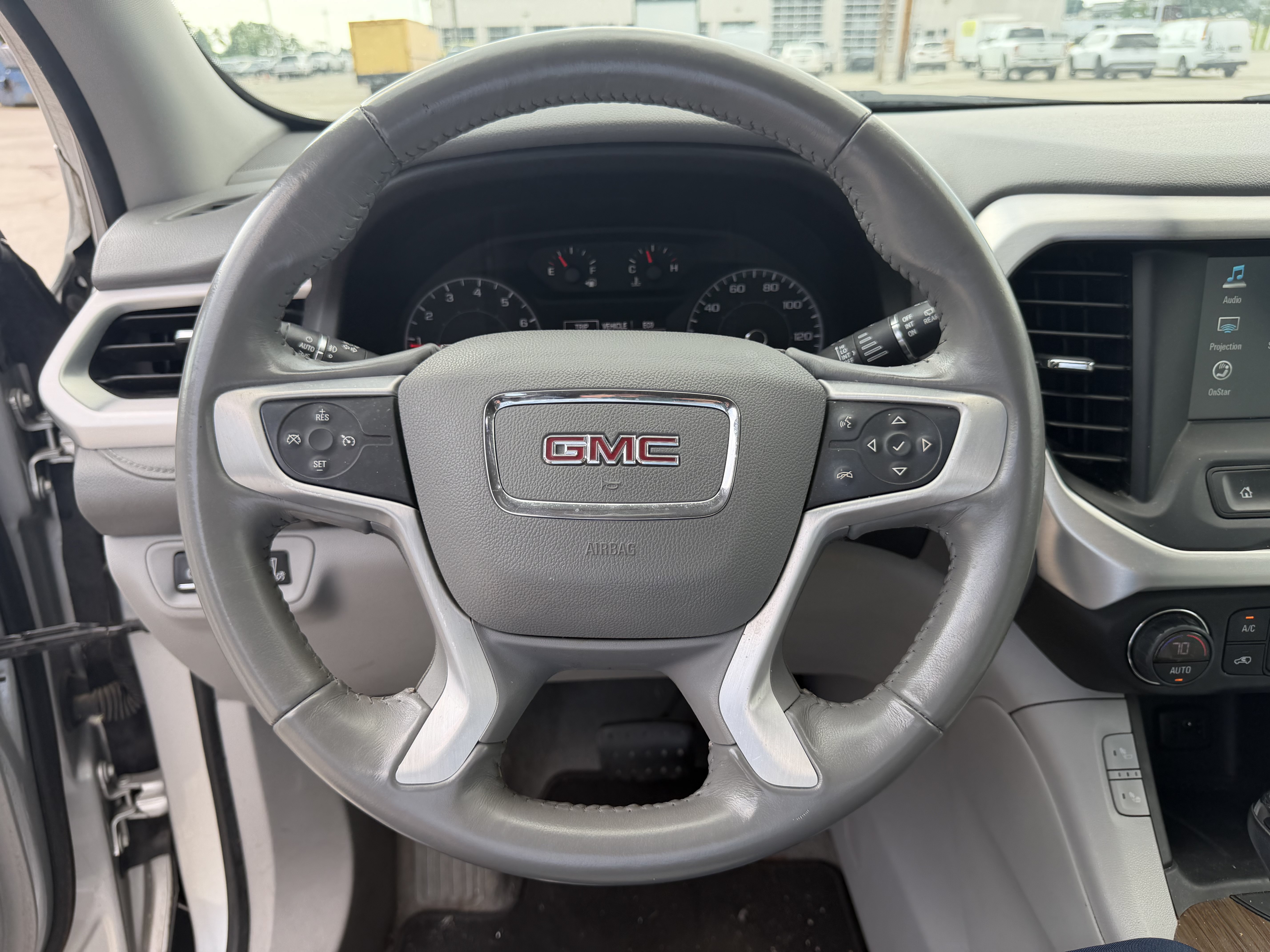 Used 2019 GMC Acadia SLE AWD/4WD image 16