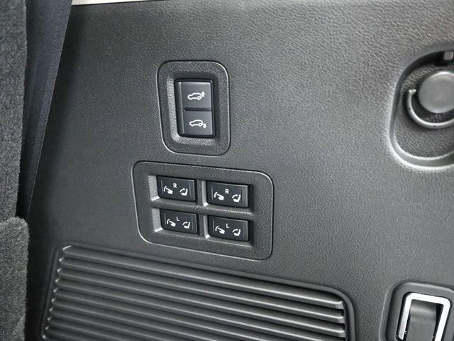 Used 2025 INFINITI QX80 Sensory image 40