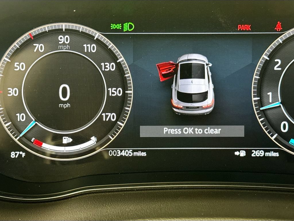 Used 2024 Jaguar E-PACE R-Dynamic SE AWD/4WD image 12
