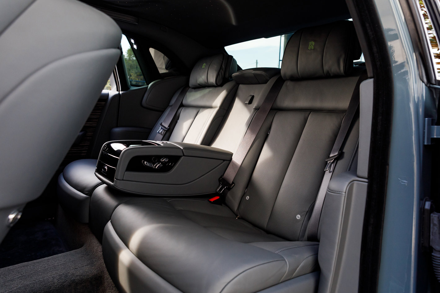 Certified 2023 Rolls-Royce Phantom Sedan w/ The Phantom Package image 35