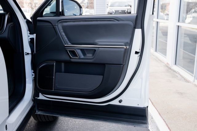 Used 2022 Rivian R1T Adventure image 31