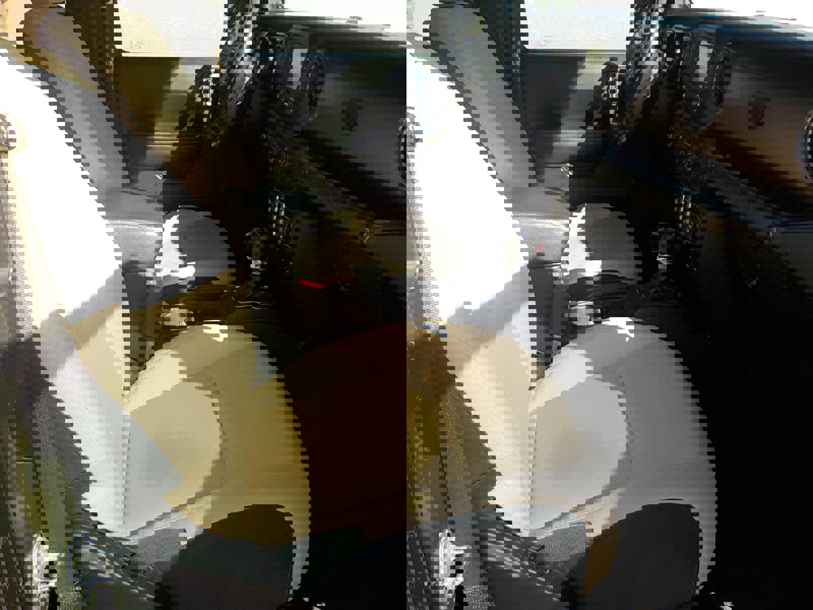 Used 2020 Jeep Wrangler Sport image 14