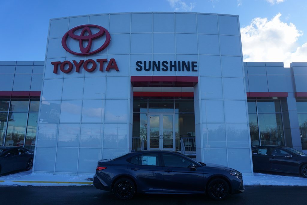 New 2026 Toyota Camry SE image 1