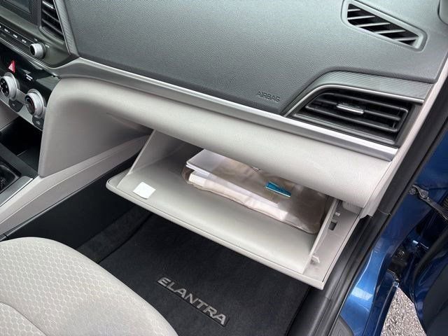 Used 2019 Hyundai Elantra SE image 39