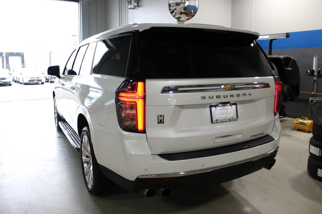 Used 2023 Chevrolet Suburban Premier AWD/4WD image 18