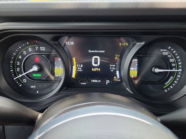 Used 2025 Jeep Wrangler Unlimited Sahara AWD/4WD image 39