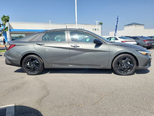 New 2026 Hyundai Elantra Sport FWD image 30