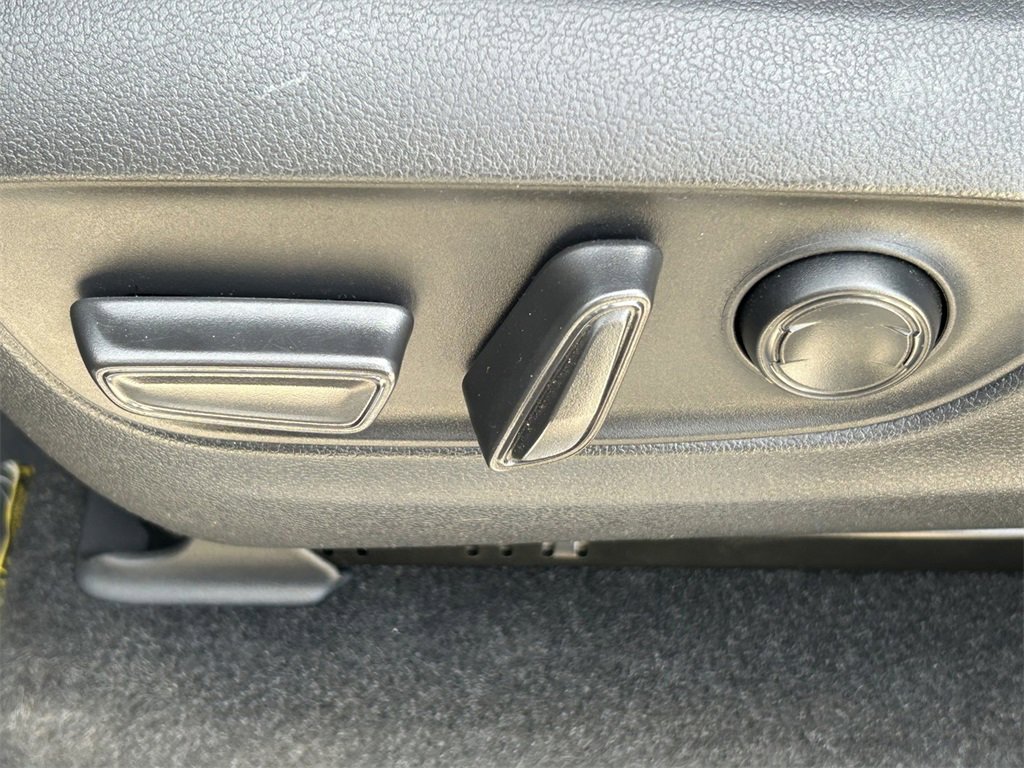 Used 2025 Toyota Land Cruiser image 23