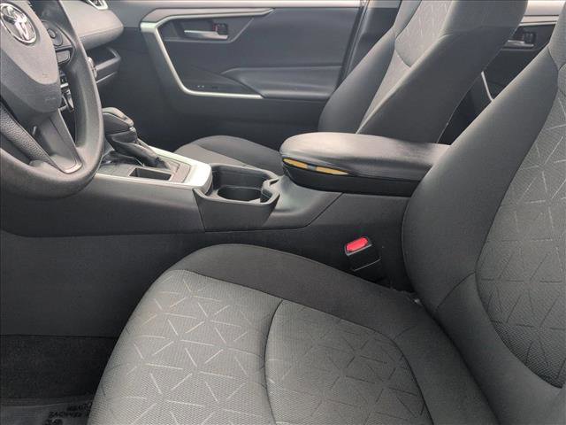Used 2021 Toyota RAV4 XLE FWD image 15