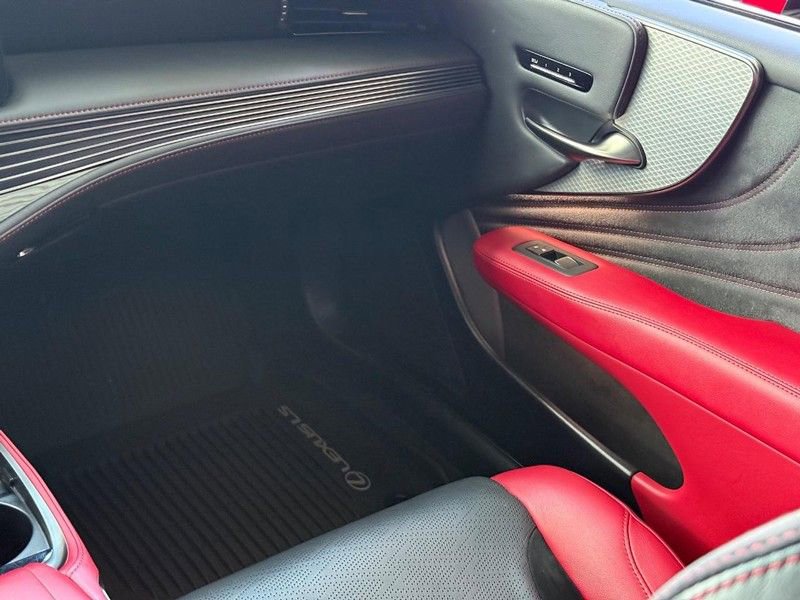 Used 2023 Lexus LS 500 F Sport w/ Accessory Package (Z2) AWD/4WD image 13