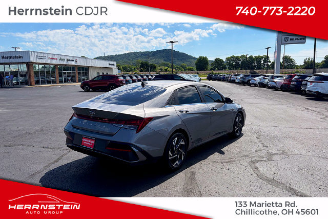 Used 2024 Hyundai Elantra SEL w/ Convenience Package FWD image 27