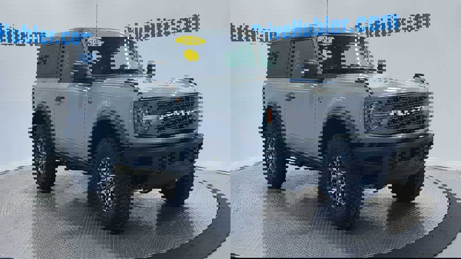 Used 2024 Ford Bronco Badlands image 2