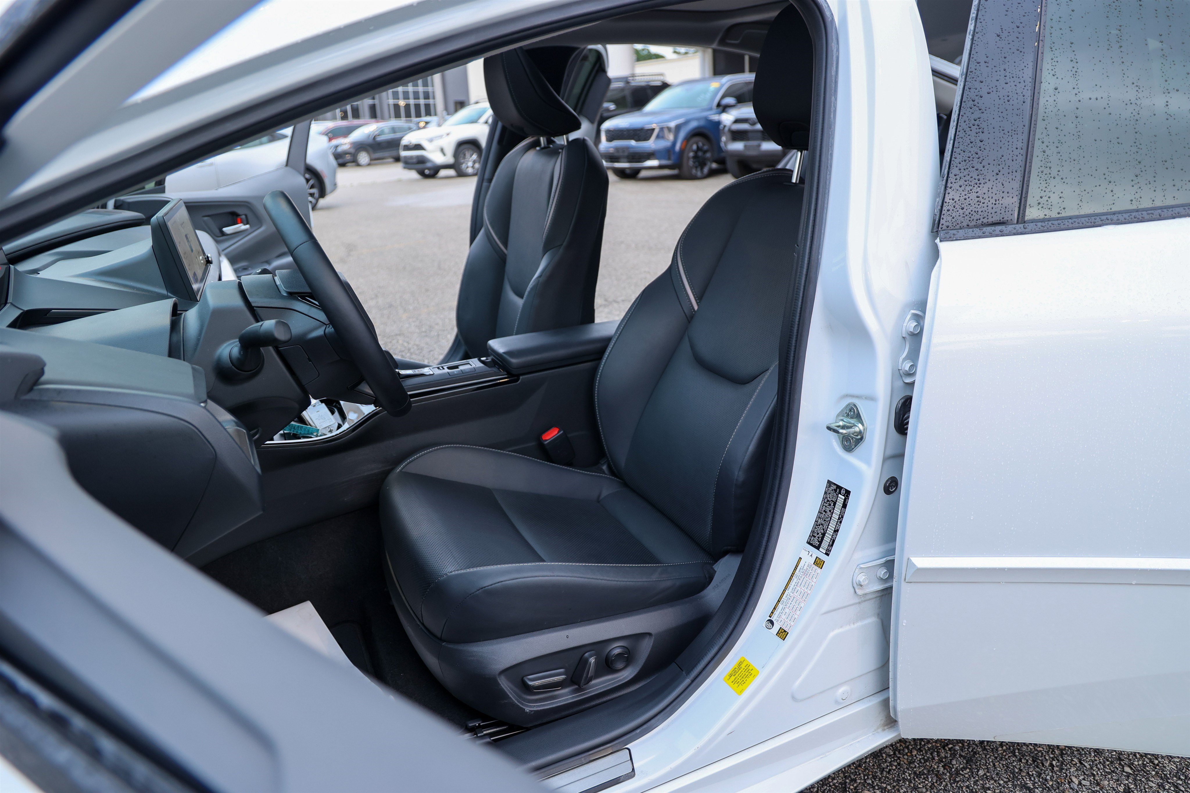 Used 2023 Toyota Prius XLE FWD image 35