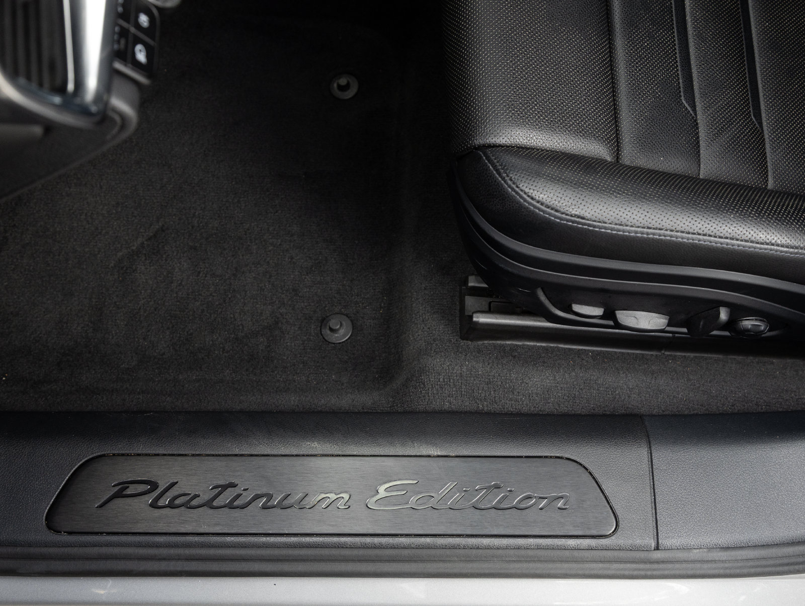 Certified 2023 Porsche Panamera 4 Platinum Edition AWD/4WD image 21