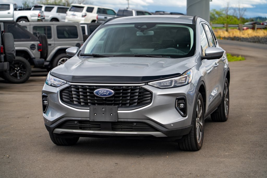 Used 2023 Ford Escape Platinum image 4