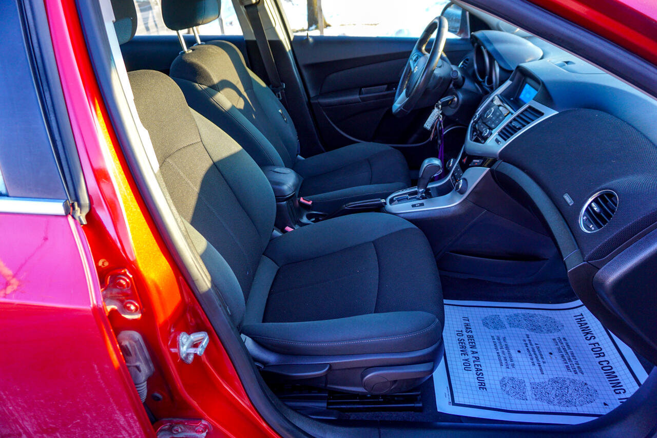 Used 2011 Chevrolet Cruze LT image 21