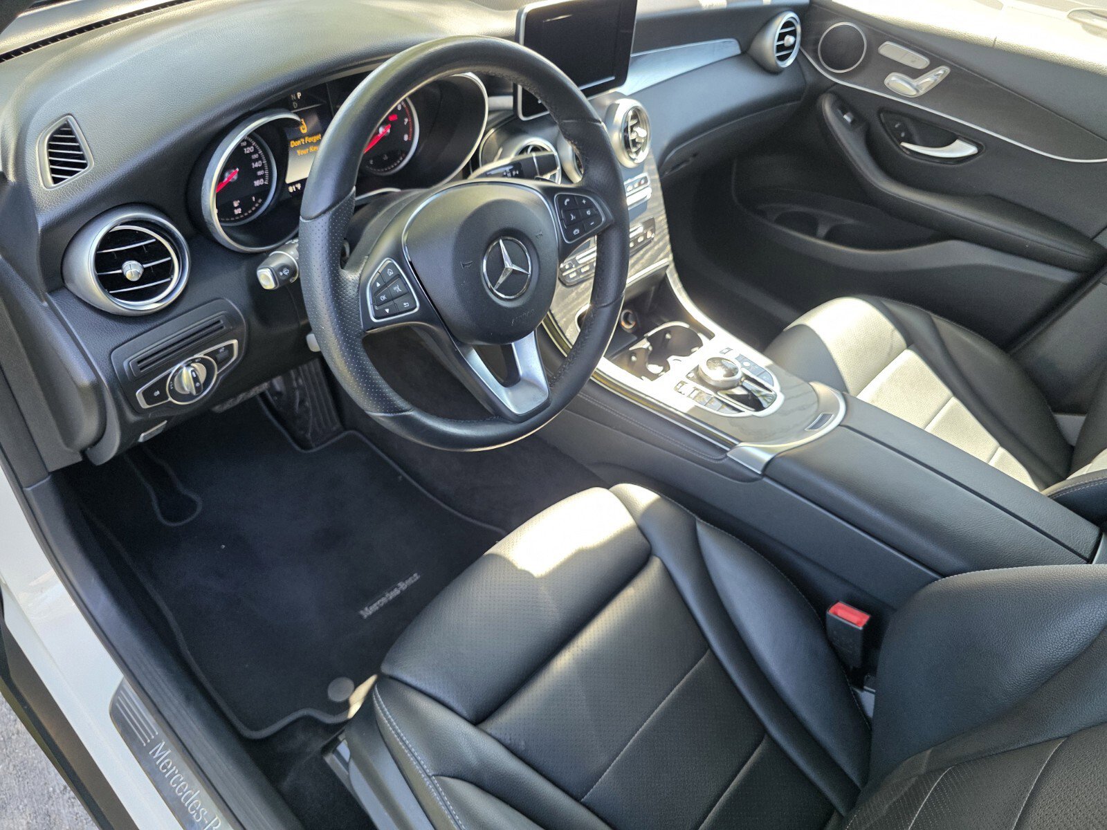 Used 2018 Mercedes-Benz GLC 300 image 11