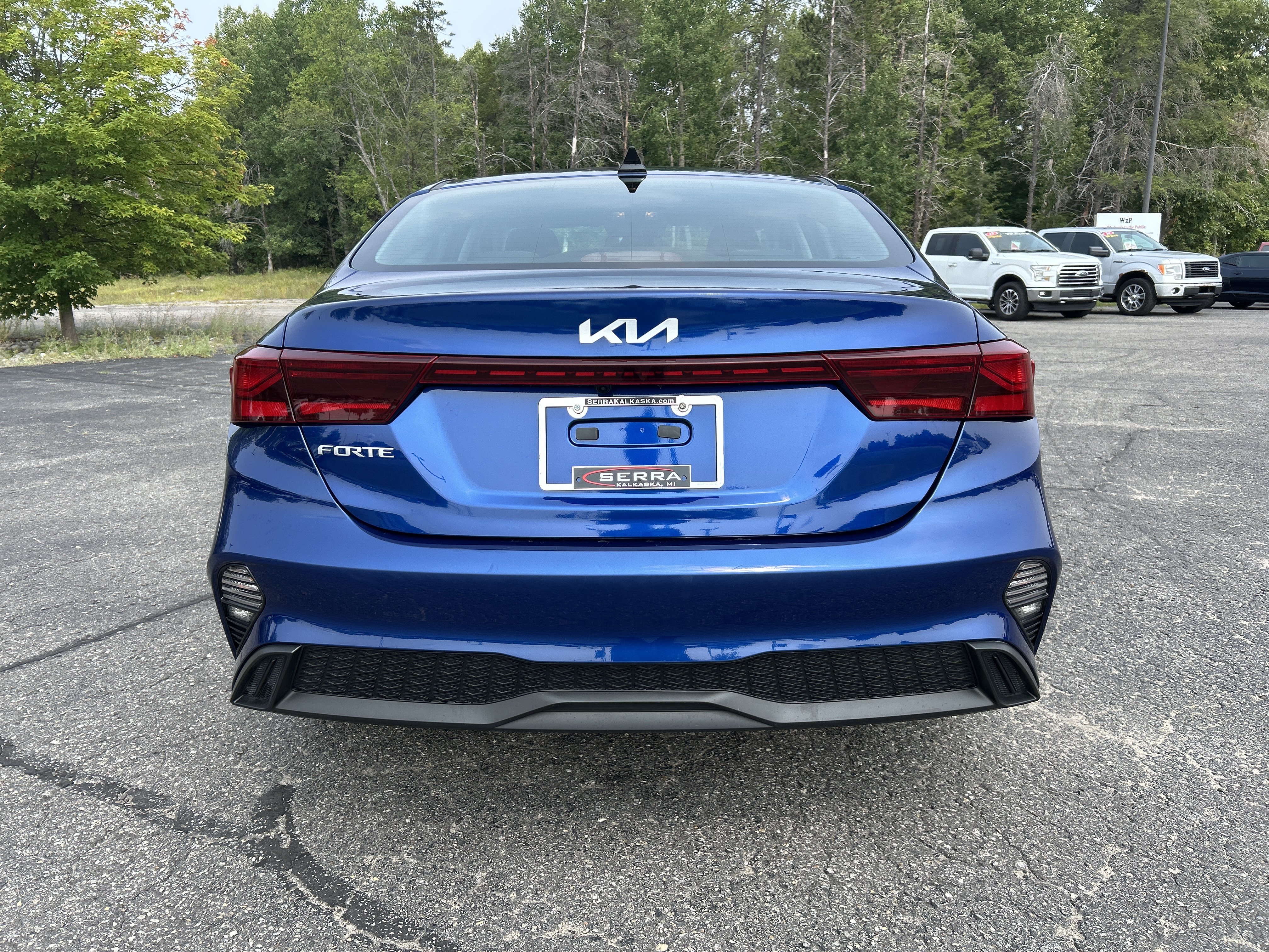 Used 2024 Kia Forte LXS w/ LXS Technology Package FWD image 4