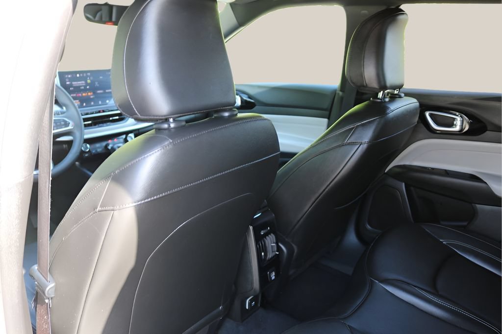 Used 2025 Jeep Compass Limited AWD/4WD image 15
