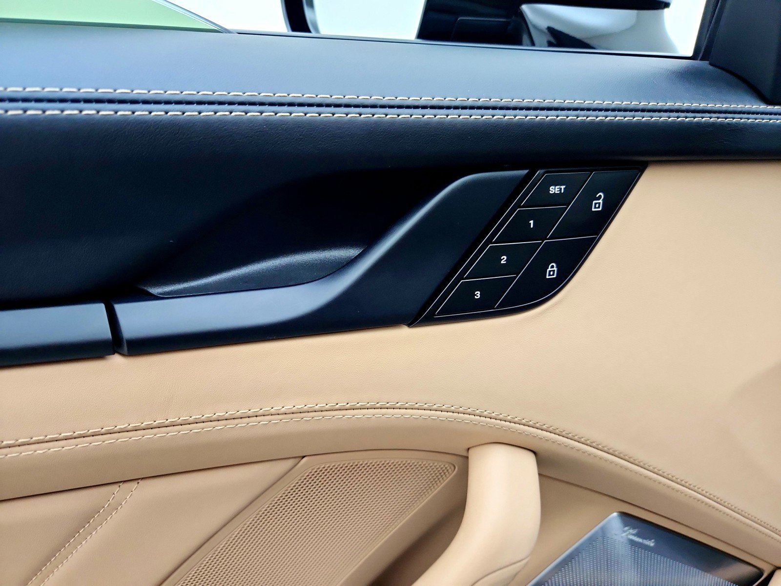 Used 2023 Porsche 911 Carrera 4 GTS image 19